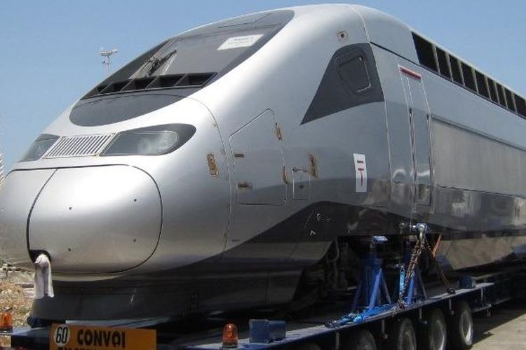 Kereta di Maroko ini dua kali lebih cepat ketimbang Kereta Gautrain di Afrika Selatan yang diluncurkan pada 2012 dan tidak sesuai kriteria untuk kereta berkecepatan tinggi.