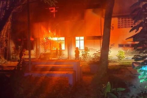 Gedung FKIP Universitas Pattimura Terbakar, Sempat Terdengar Bunyi Ledakan