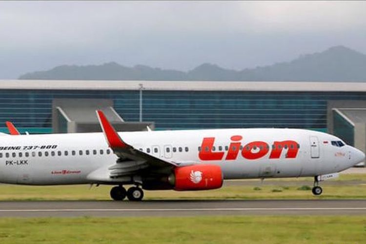 B737-800 Lion Air registrasi PK-LKK penerbangan JT330 yang alami gangguan api di mesin pesawat saat di udara, Rabu (26/10/2022).