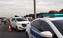Contraflow di Tol Jakarta-Cikampek Dimulai dari KM 36