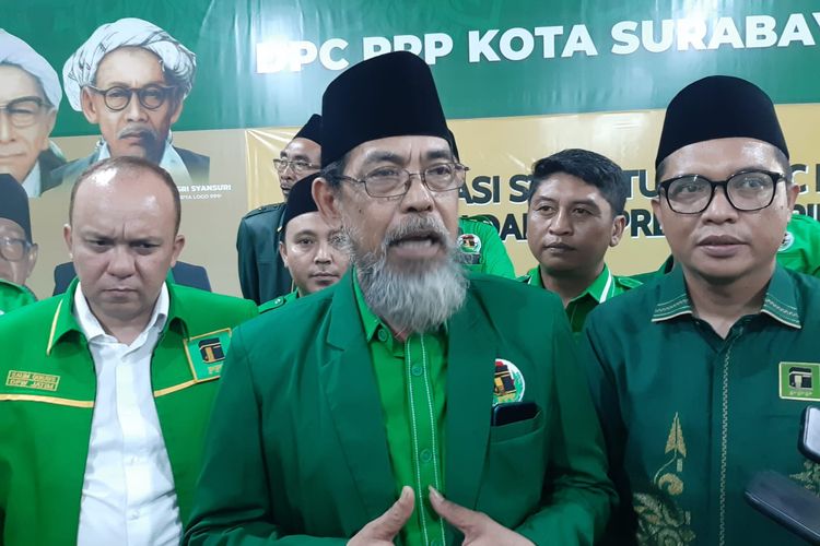 Ketua Lembaga Pemenangan Pemilu PPP Surabaya Muhaimin (tengah). Achmad Faizal/kom