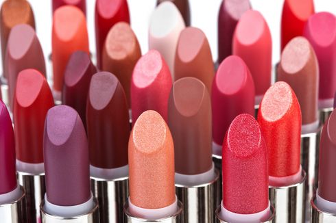 Panduan Memilih Lipstik yang  Sesuai Warna Dasar Kulit