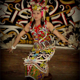 Pakaian adat Kalimantan Timur