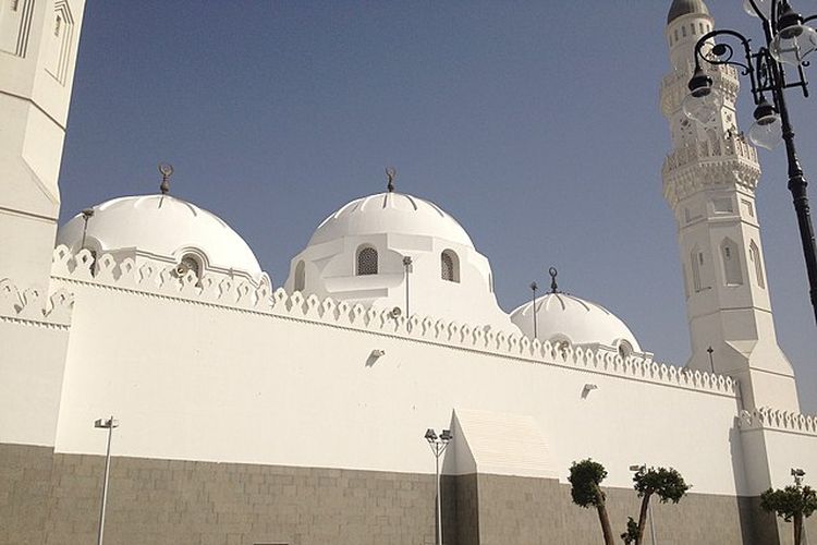 Masjid Quba pada 2013, masjid pertama yang dibangun Rasulullah di Madinah pada 622 M