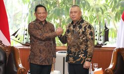 Jelang Nataru 2025/2026, Mendagri dan Menhub Bahas Pengamanan hingga Pengendalian Inflasi
