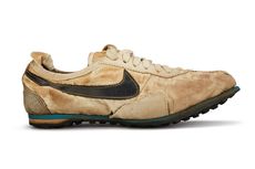 Sepatu Legendaris Nike Moon Shoe Dilelang, Akankah Laku Rp 6,1 Miliar?