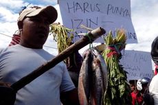 Pedagang Pasar Induk Nunukan Demo Bawa Ikan Busuk