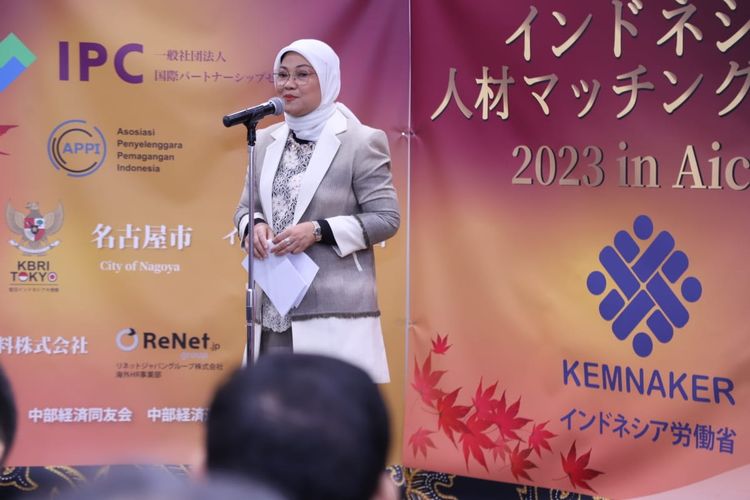 Menteri Ketenagakerjaan (Menaker) Ida Fauziyah saat membuka langsung Business Matching Penyelenggara Pemagangan Luar Negeri dengan Supervising Organization, di Kota Nagoya, Jepang, Selasa (7/11/2023).
