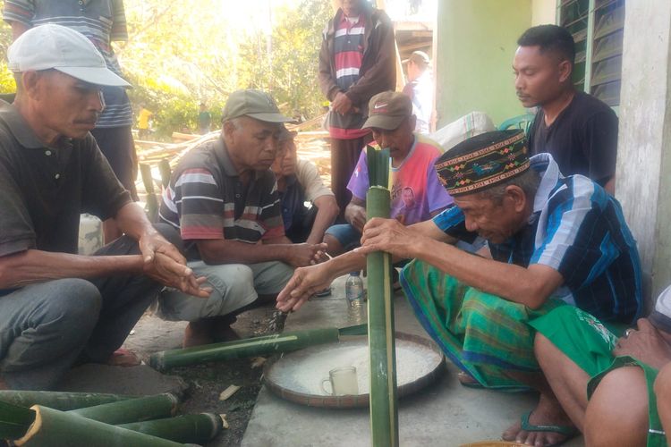 Ritual Napo Suku Nggai, Membaca Tanda Musim Tanam dari Dua Bilah Bambu