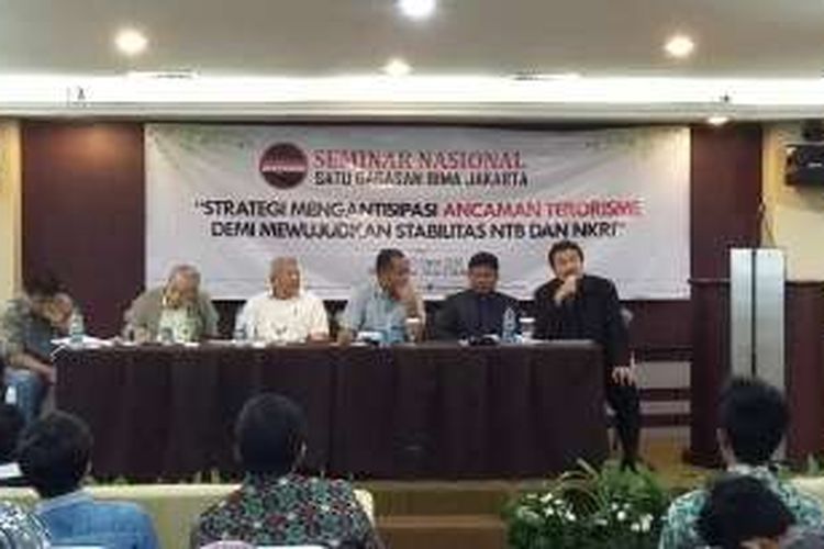 Seminar antiterorisme di Cikini, Jakarta Pusat, Minggu (3/4/2016).
