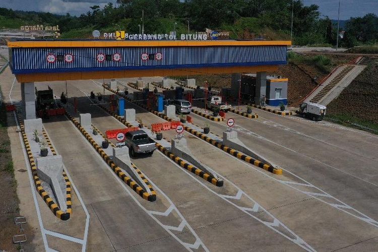 Tarif tol dilakukan evaluasi dan penyesuaian setiap dua tahun sekali. Oleh karenanya, masyarakat yang ingin menggunakan layanan tol wajib mengetahui cara cek tarif tol.