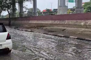 Banjir Rob Rendam Jalan RE Martadinata, Tinggi Air 15 Cm