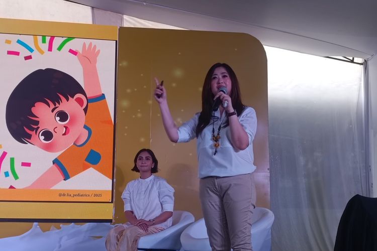 Dokter spesialis anak yang berpraktik di Eka Hospital Cibubur, dr. Melia Yunita, MSc, Sp.A dalam Press Launch Susu Formula Cair Bebelac di Urban Forest Cipete, Jakarta, Kamis (19/6/2025).
