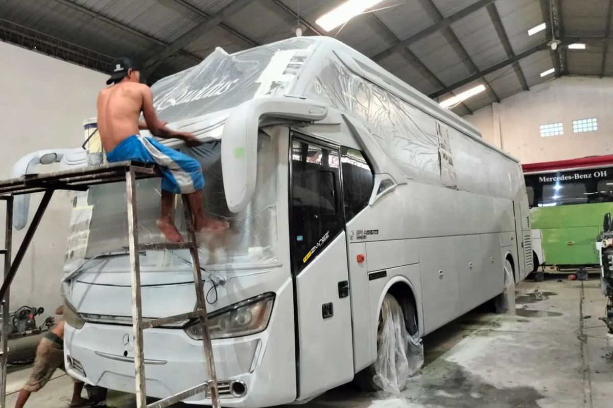 Bus eks PO Sembodo yang akan digunakan PO Mahendra Transport