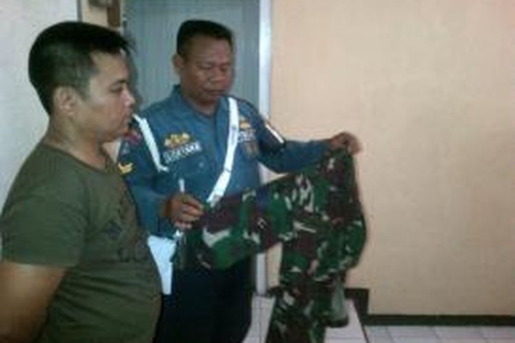 Mengaku tentara berpangkat Prajurit Kepala, ST, lelaki berusia 35 tahun warga Kepanjen, Malang, Jawa Timur ditangkap tim Detasemen Polisi Militer Angkatan Laut Tegal, Jawa Tengah.