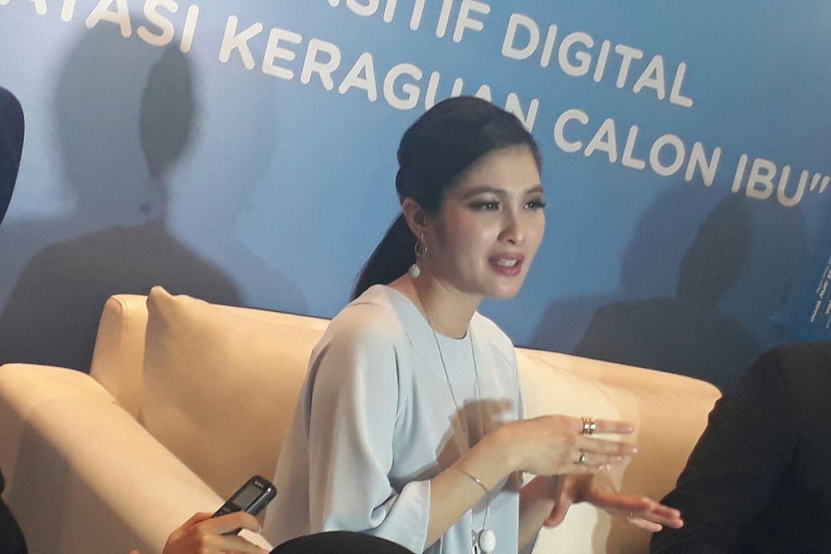 Sandra Dewi menceritakan soal kehamilannya yang sudah menginjak usia tujuh bulan di Equity Tower, kawasan SCBD, Jakarta Selatan, Kamis (28/9/2017).