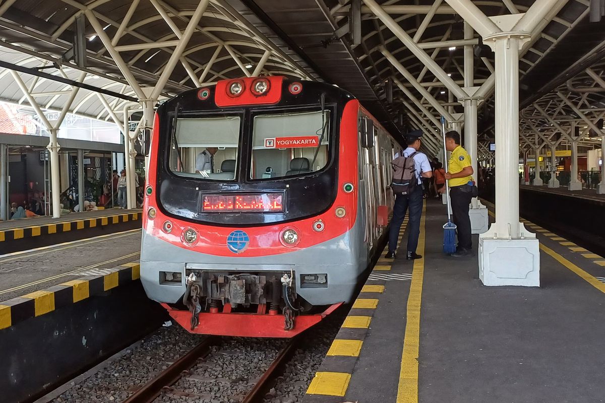 Simak dan simpan jadwal KRL Solo-Jogja hari Sabtu dan Minggu 14-15 Juni 2025 ke arah Yogyakarta.