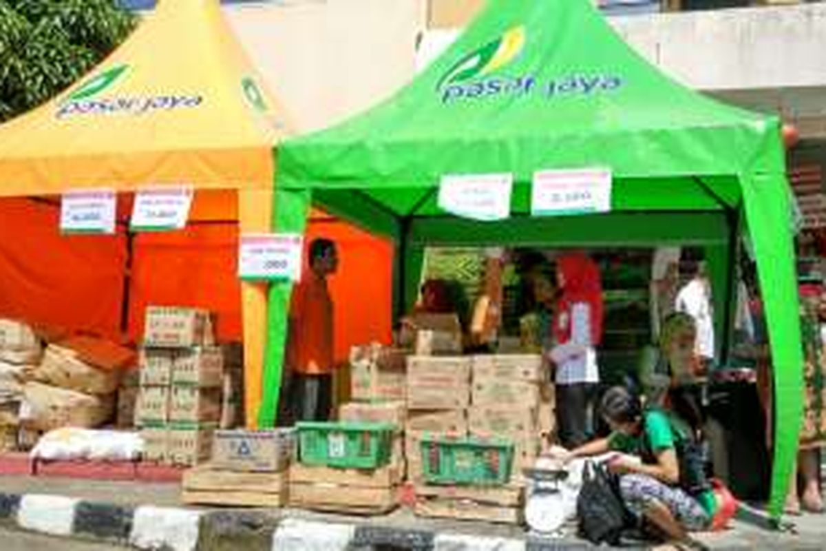 Operasi Pasar di Pasar Glodok, Jakarta Barat, Rabu (8/6/2016).