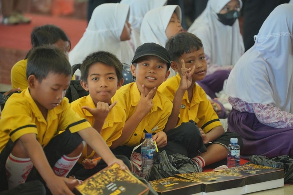 Pemkab Klaten memperingati Hari Keluarga Nasional Harganas Ke-31 dan HAN Ke-40 di Grha Bung Karno (GBK) Klaten, Jateng, Kamis (25/7/2024). 