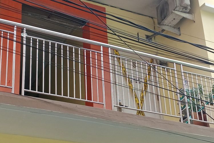 Wanita Hamil Muda Ditemukan Tewas Bersimbah Darah di Kamar Kos Kemayoran