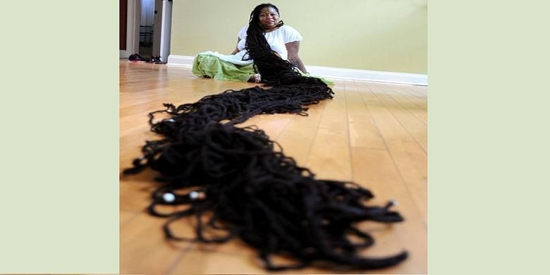 Pemilik rambut gimbal terpanjang di dunia, Asha Mandela