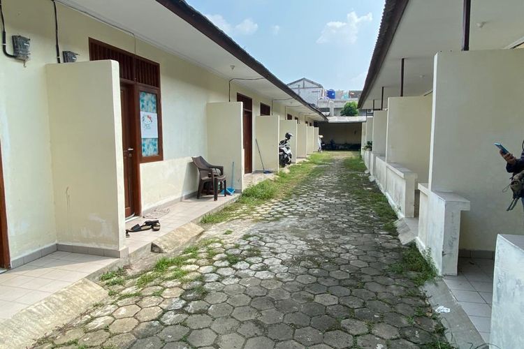 Rumah kontrakan milik Rafael Alun di Jalan Srengseng Raya, Kembangan, Jakarta Barat, Rabu (31/5/2023). Aset milik Rafael ini telah disita KPK. 