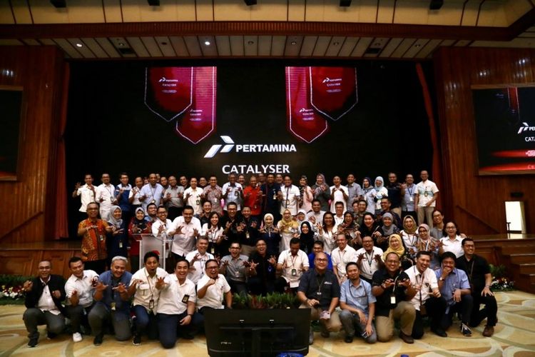 Direksi Pertamina dan peserta Catalyser, sebagai program akselerasi pengembangan kapabilitas kepemimpinan terbesar di kawasan Asia Tenggara pada acara penutupan tahun I Cohort I, Jakarta (17/10/2019) 