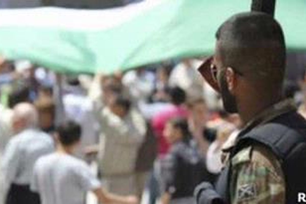 Tentara Suriah belum ditarik mundur oleh pemerintah Presiden Al-Assad.