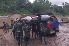 TNI AL Terjunkan Satgas SAR Bantu Cari Korban Banjir Sumbar