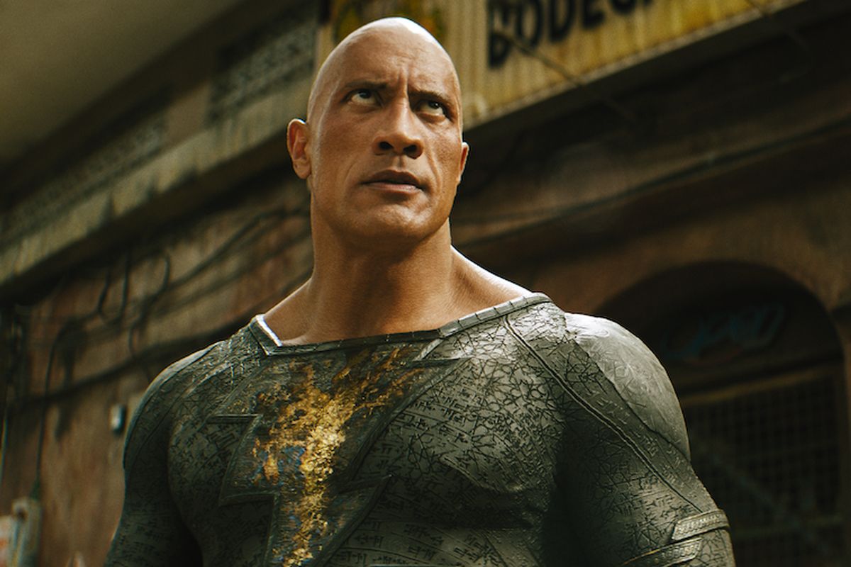 The Rock berperan sebagai Black Adam, karakter superhero dalam semesta komik DC. The Rock mengirimkan sebuah pesan spesial jelang laga AC Milan vs Juventus di San Siro, Sabtu (8/10/2022), sebagai perwujudan dari kerja sama AC Milan dengan Warner Bros. Discovery.