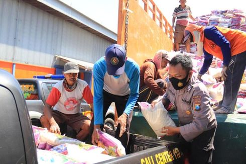 51 Ton Beras Bantuan dari Kemenko Marves Disalurkan untuk Warga Tuban