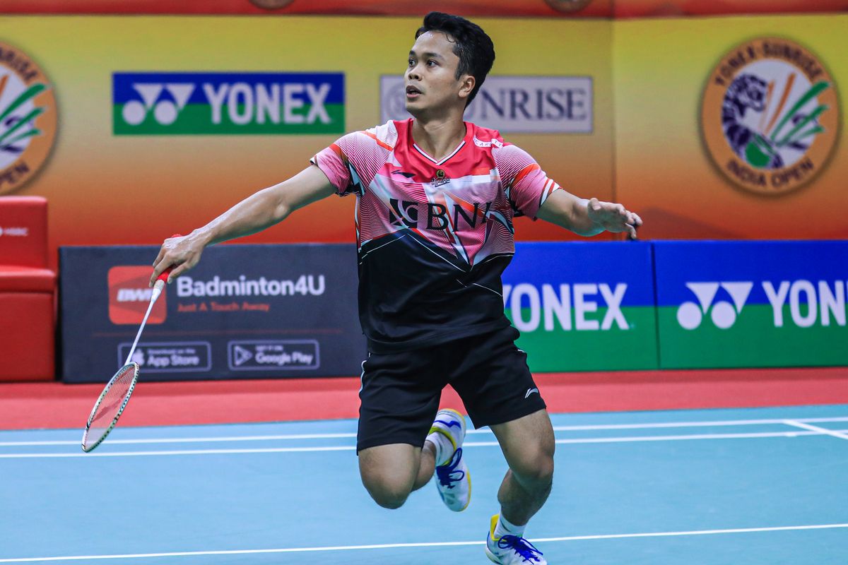 Anthony Sinisuka Ginting saat beraksi pada partai perempat final India Open 2023 melawan Li Shi Feng (China) di K.D. Jadhav Indoor Hall, New Delhi, Jumat (20/1/2023). Ginting melaju ke semifinal usai menang 21-11, 17-21, 21-18. 