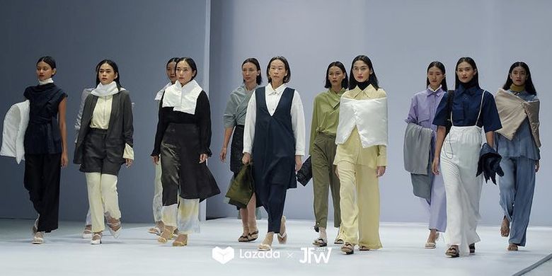 Fashion show 3Mongkis di Jakarta Fashion Week 2021.