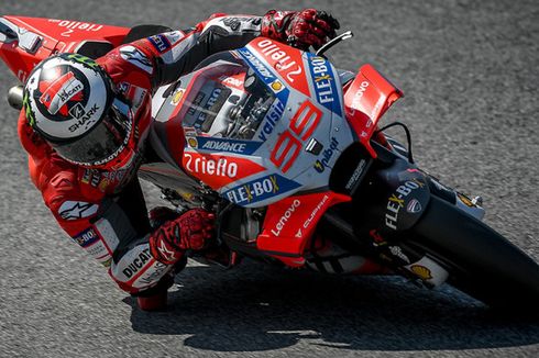 Marquez Jatuh, Lorenzo Raih Kemenangan Perdana MotoGP