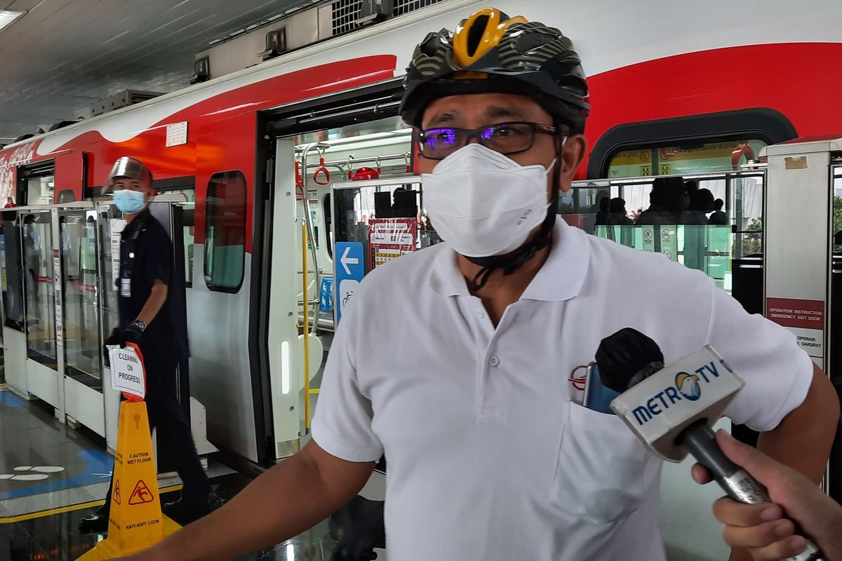 Direktur Operasi dan Perawatan PT LRT Jakarta, Indarto Wibisono saat ditemui di Stasiun Velodrome, Jakarta Timur, Rabu (24/3/2021).