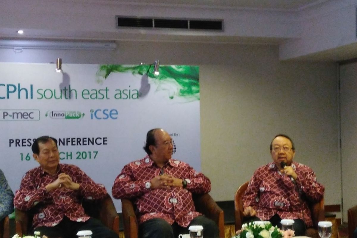 Konfrensi pers PT UBM Pameran Niaga lndonesia terkait penyelenggaraan Convention on Pharmaceutical ingredients South East Asia (CPhl SEA) 2017 di Hotel Century Park, Senayan, Jakarta, Kamis (16/3/2017).