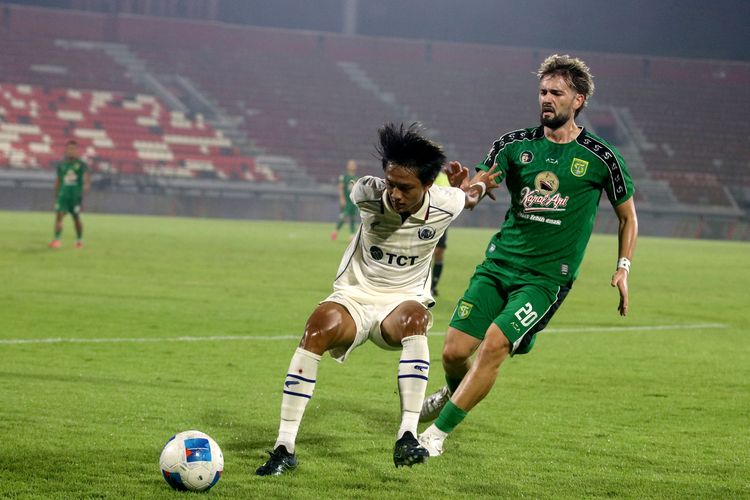 Hasil HT Persebaya Vs Arema FC 1-0: Yuran Fernandes Jadi Pembeda