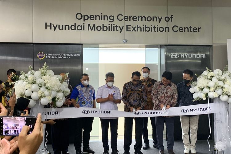 Hyundai Motor Company meresmikan Hyundai Mobility Exhibition Center atau pusat pameran di Museum Transportasi, Taman Mini Indonesia Indah (TMII), Jakarta.