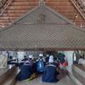Makam Sunan Bonang dan Tradisi Bubur Suro