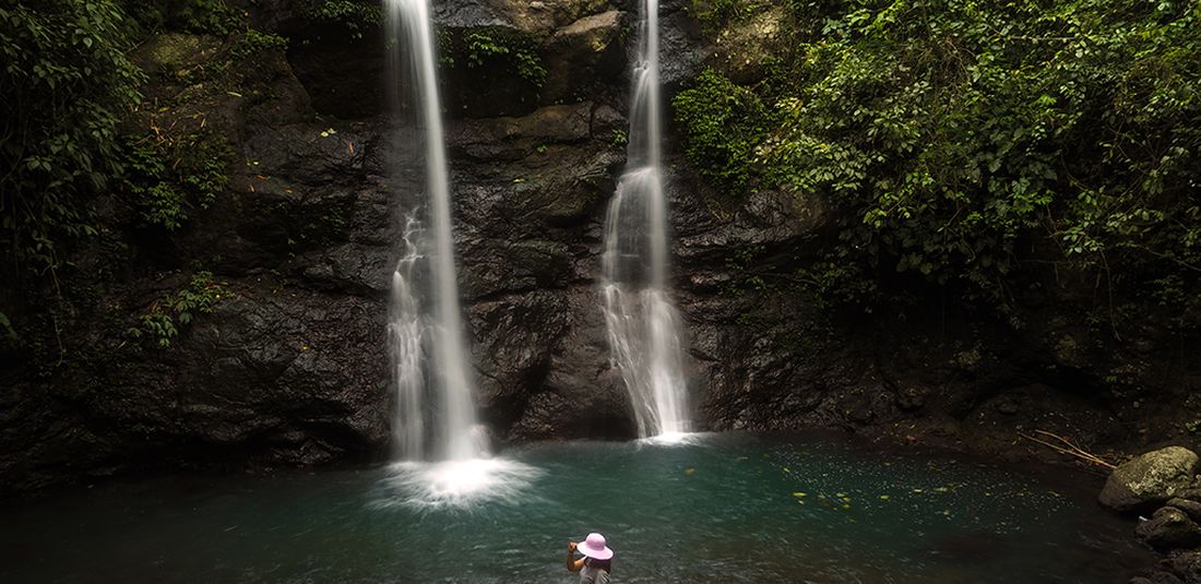 Tempat wisata Air Terjun Juwuk Manis di Kabupaten Jembrana, Bali.