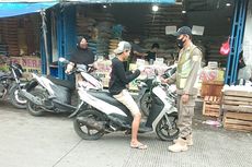 Abai Prokes dan Tak Pakai Masker, Warga Kelurahan Warakas Diberi Sanksi Bersihkan Pasar 