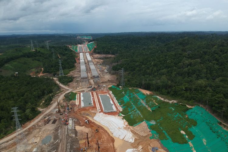 Konstruksi Tol IKN Segment 3B-1 KKT Kariangau-Sp Tempadung. Juli 2024 ditargetkan fungsional satu arah.