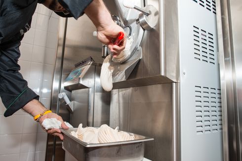 Cara Bersihkan Mesin Es Krim biar Tidak Bau, Penjual Harus Tahu