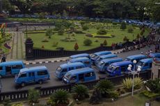 Sopir Angkot Demo Tolak Bus Sekolah, Wali Kota Malang Menangis 