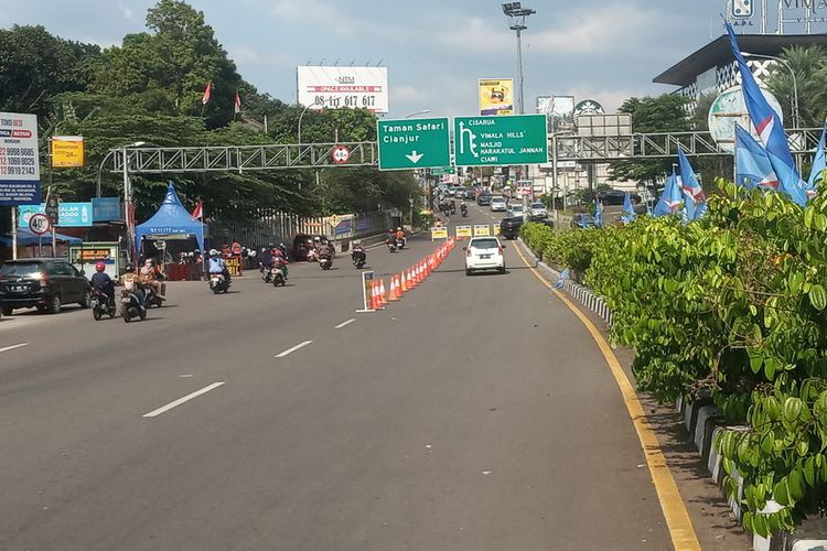 Situasi ganjil genap di jalur Puncak Bogor, Jawa Barat, Sabtu (18/9/2021)