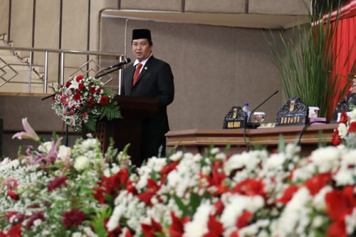 Suasana Sidang Paripurna Istimewa DPRD Kabupaten Minahasa sebagai Acara Puncak Peringatan Hari Jadi Minahasa Ke-590 bertempat Gedung Wale Ne Tou Minahasa, Senin (5/11/2018).