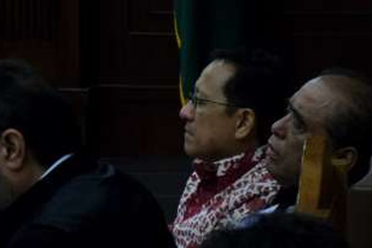 Mantan Ketua DPD, Irman Gusman, di Pengadilan Tipikor Jakarta, Selasa (13/12/2016).