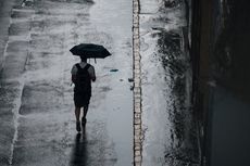 Sebagian Jakarta Berpotensi Hujan Petir-Angin Kencang Hari Ini