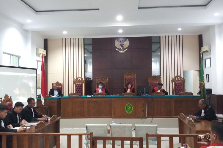 Sidang beragenda pembacaan tuntutan perkara mark up dana Covid-19 di Pengadilan Negero Tipikor Tanjungpinang, Senin (27/6/2022).