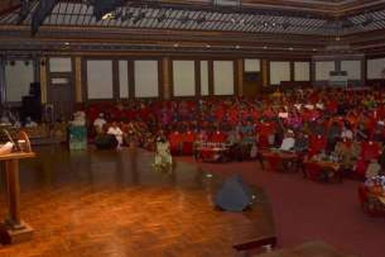 Gubernur Bali Made Mangku Pastika saat membuka acara Utsawa Dharma Githa, di Denpasar, Selasa (27/9/2016).